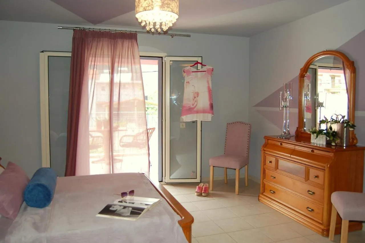 Alkyoni Apartments & Studios Poros