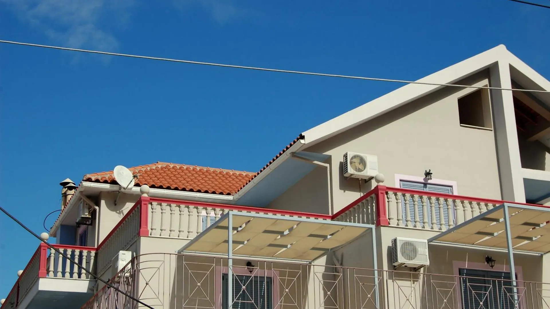 Alkyoni Apartments & Studios Poros  Aparthotel Poros (Kefalonia)