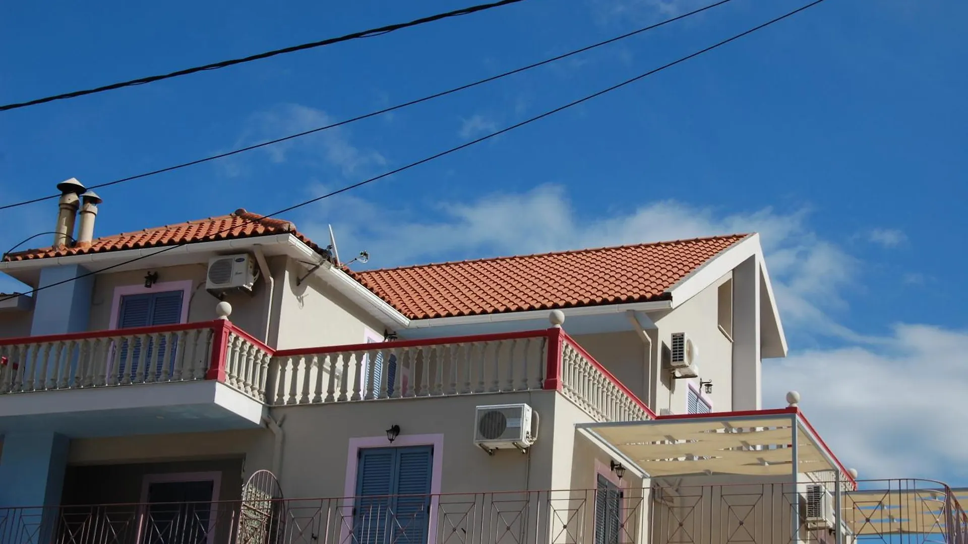 Alkyoni Apartments & Studios Poros  Aparthotel